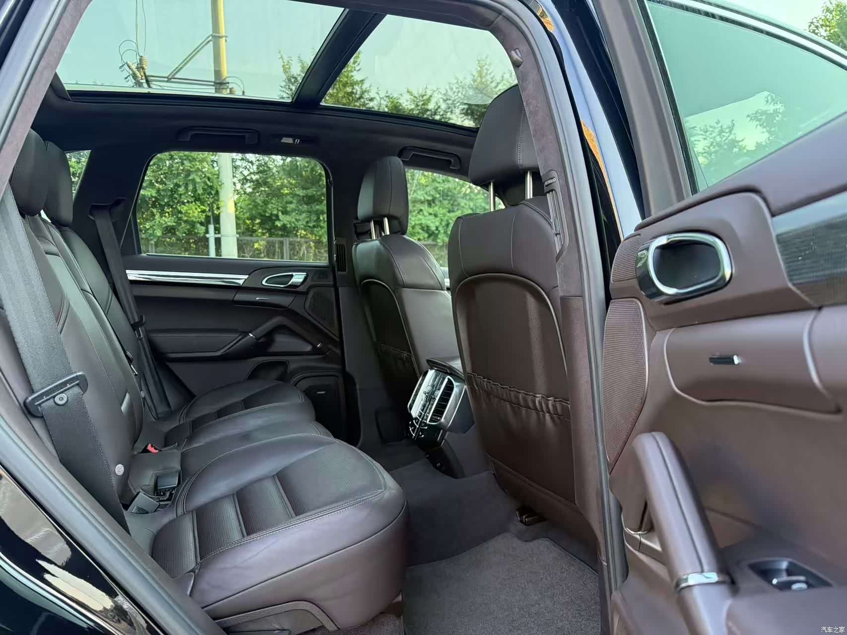 Porsche Cayenne, 2012 15