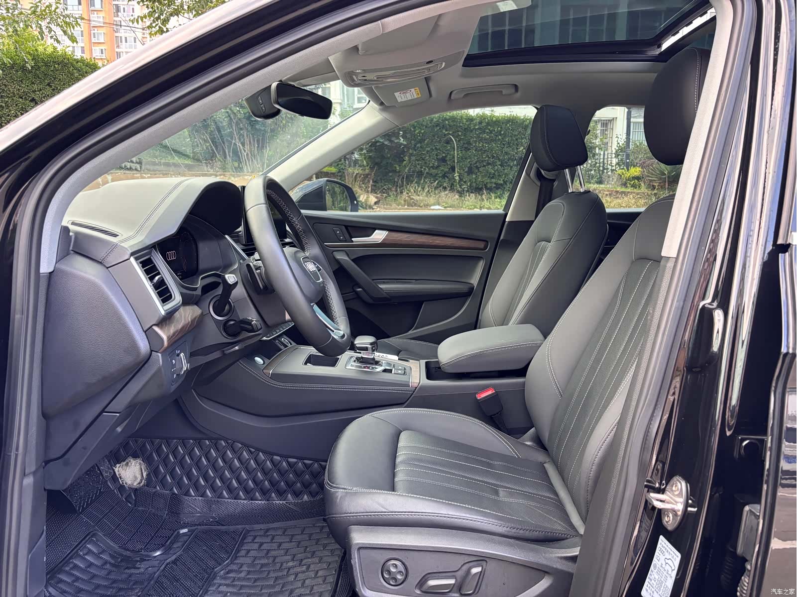 Audi Q5L, 2022 9