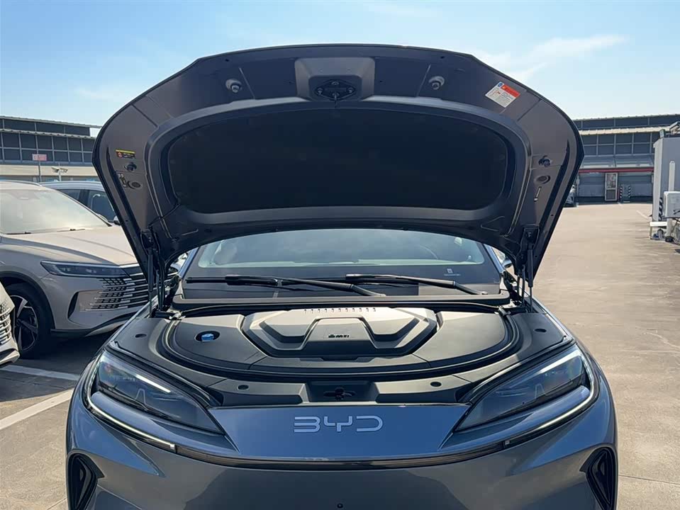 BYD Sea Lion 07 DM-i