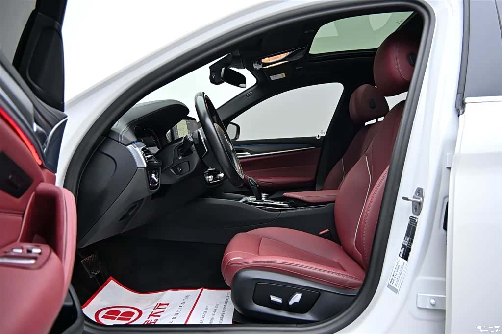 BMW 5 Series, 2024 11