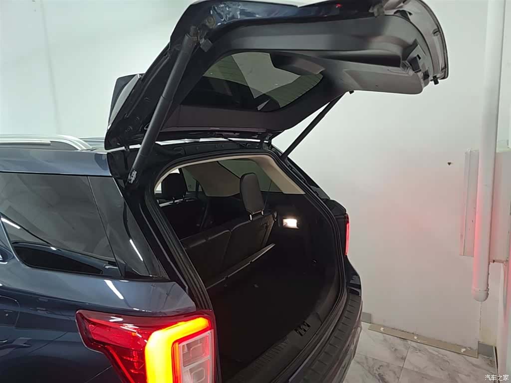 Ford Explorer, 2020 19