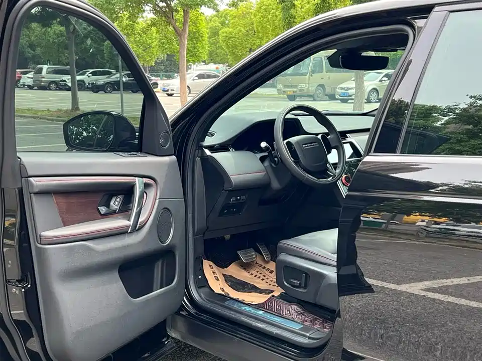 Land Rover Discover sports