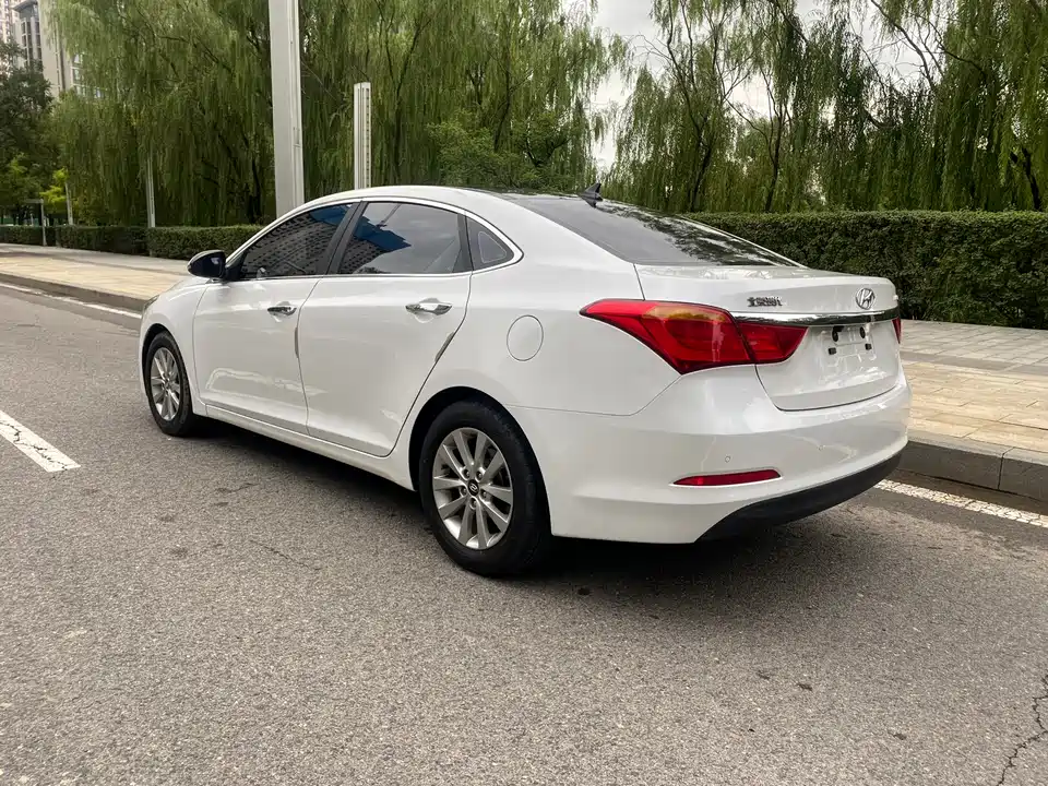 Hyundai Name picture
