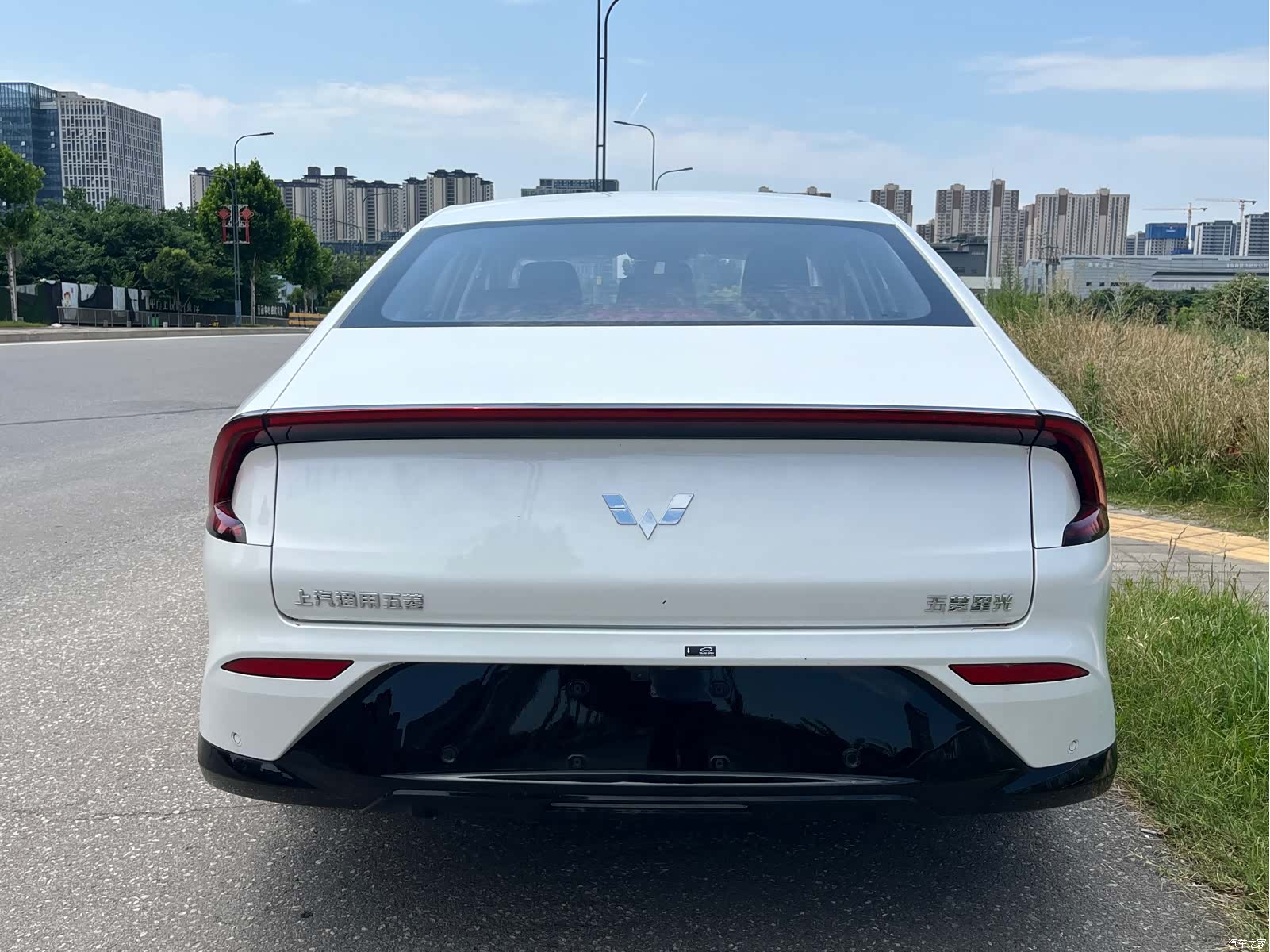 Wuling Starlight, 2026 все фото