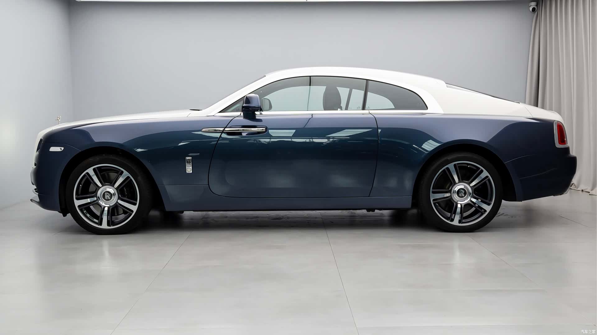 Rolls-Royce Wraith, 2017 3