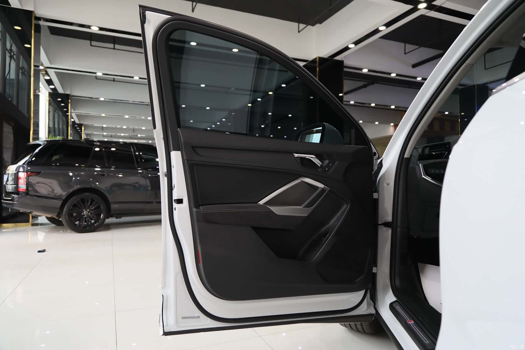 Audi Q3, 2022 все фото