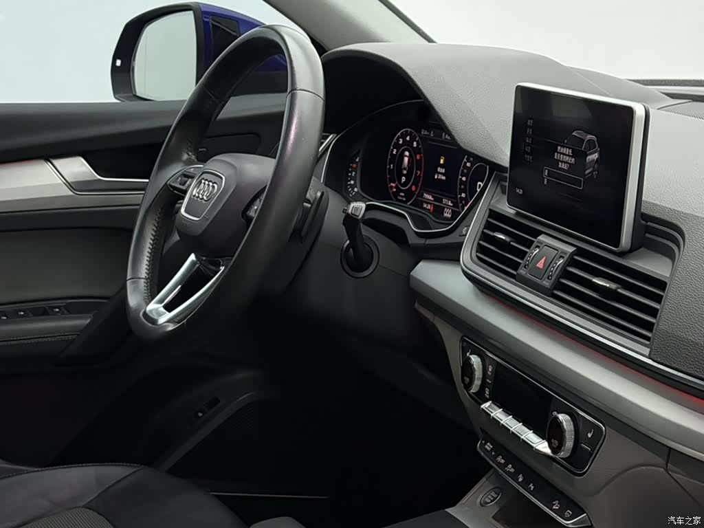 Audi Q5L, 2018 11