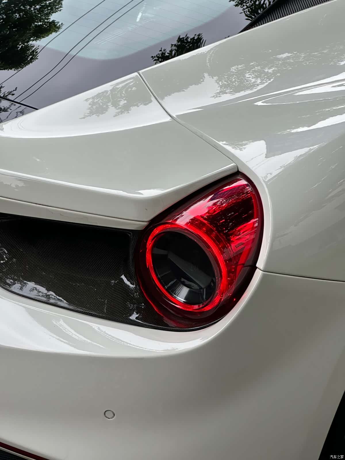 Ferrari 488, 2016 15