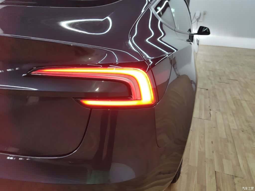 Tesla Model 3, 2024 8