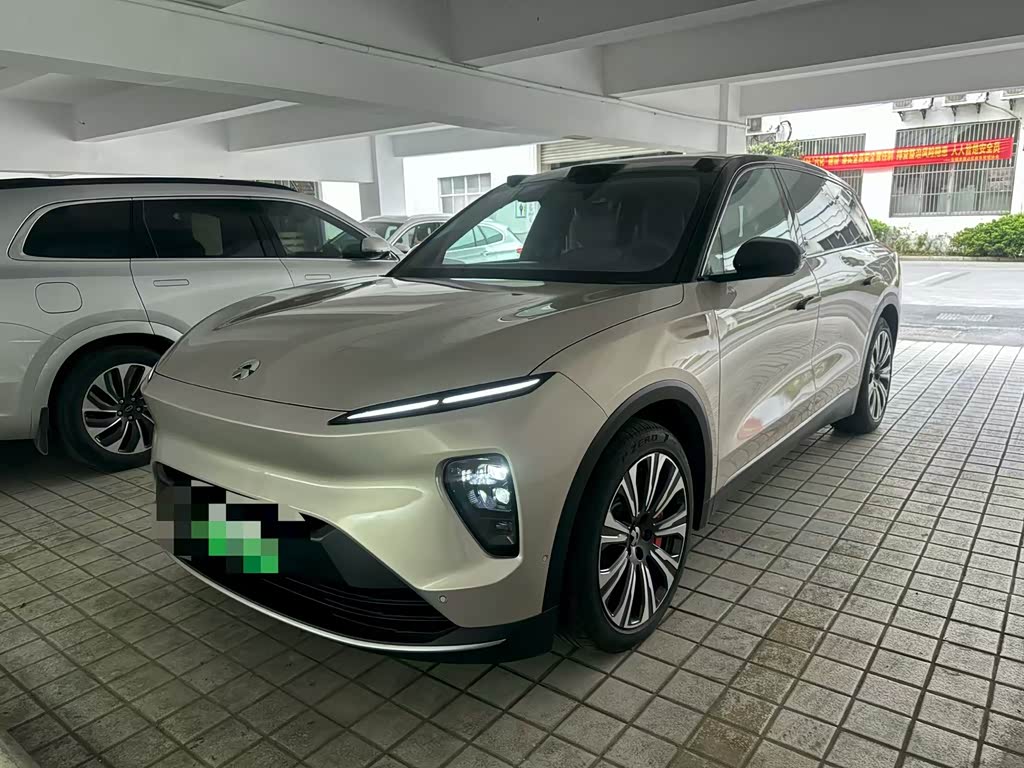 NIO ES8