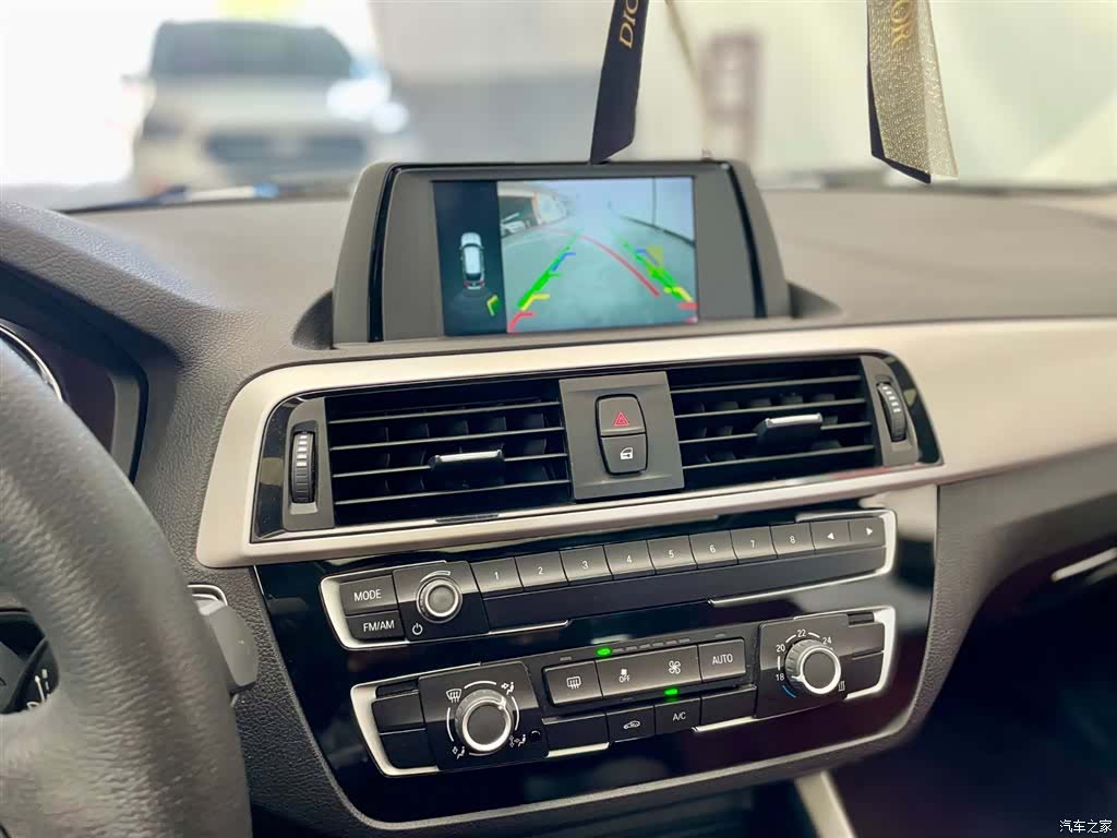 BMW 1 Series, 2019 10