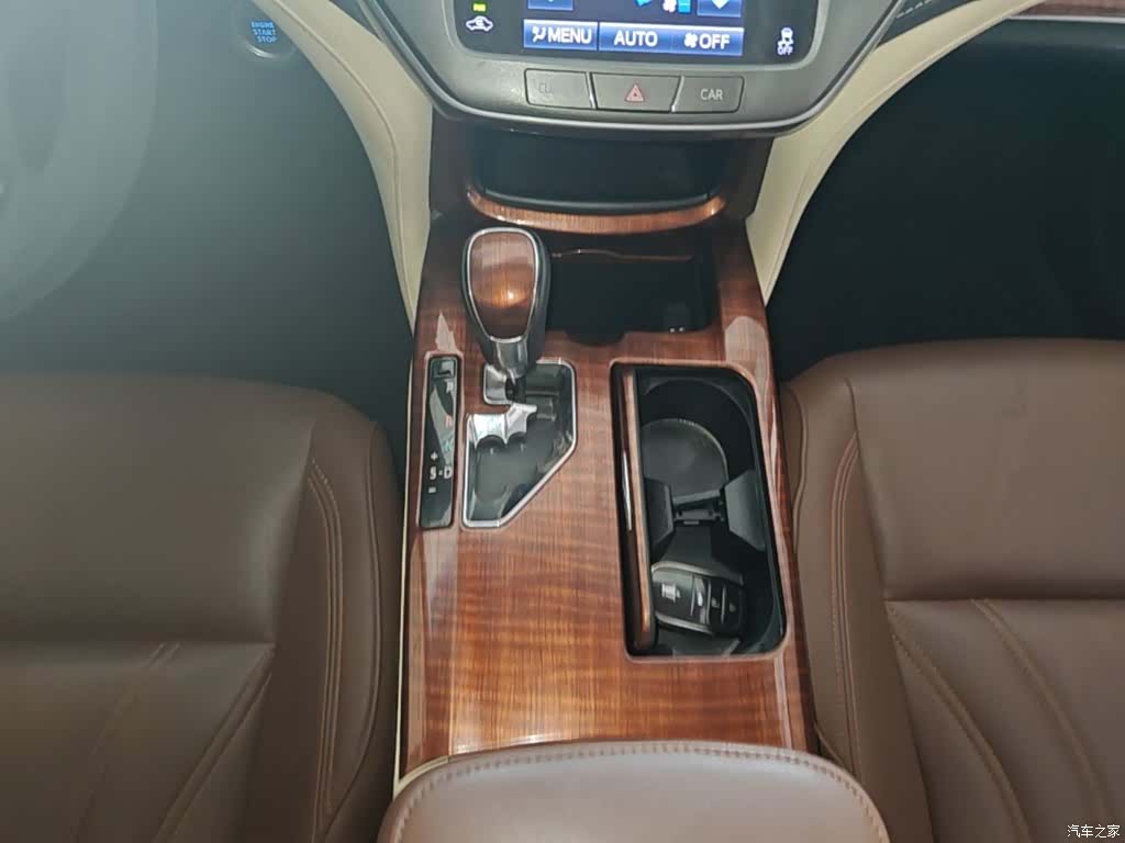 Toyota Crown, 2016 10