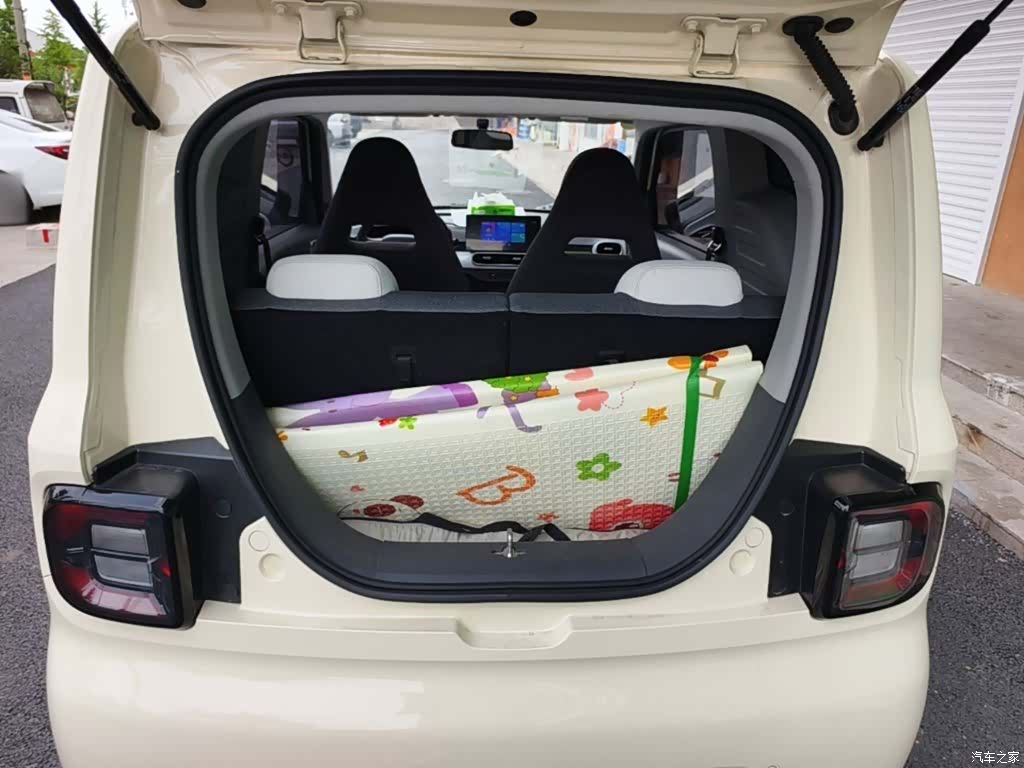 Geely Panda, 2025 19