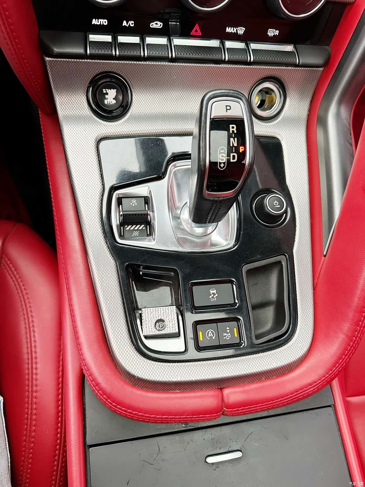 Jaguar F-TYPE, 2016 15