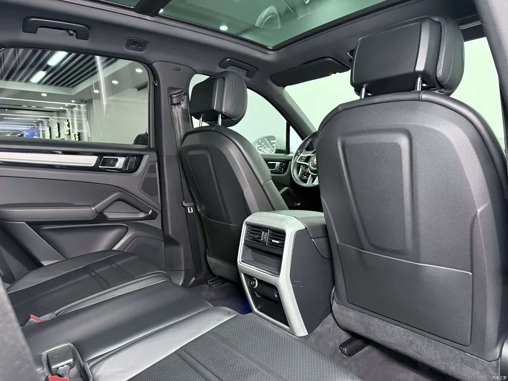 Porsche Cayenne, 2018 14