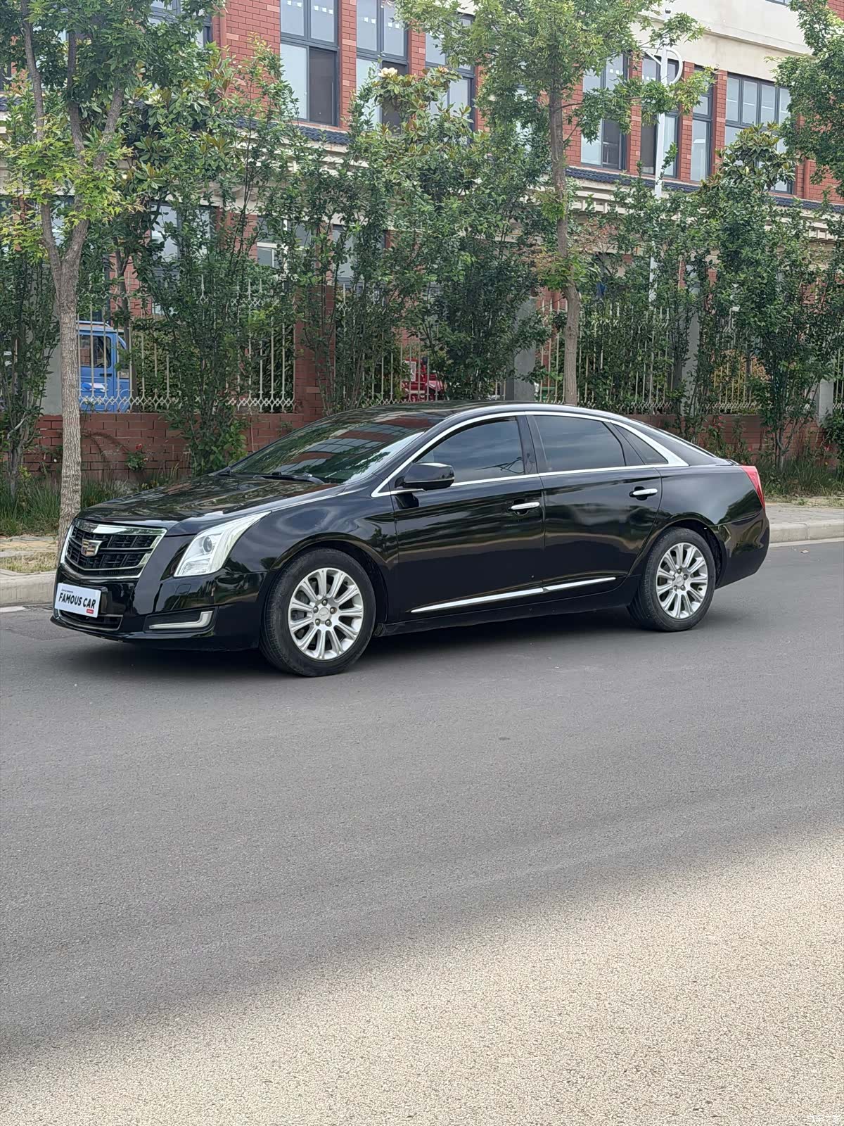Cadillac XTS