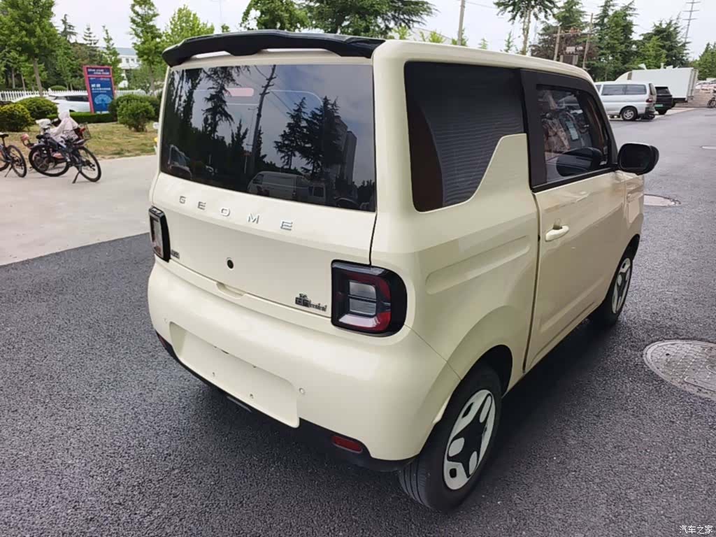 Geely Panda, 2025 7