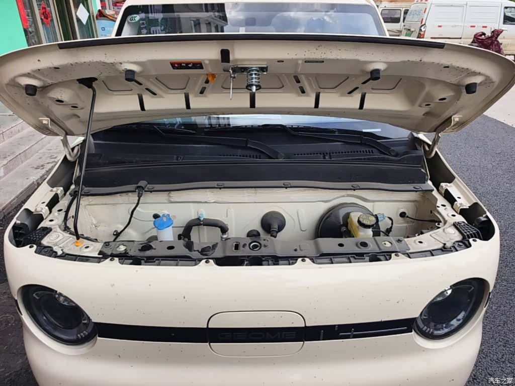 Geely Panda, 2025 20