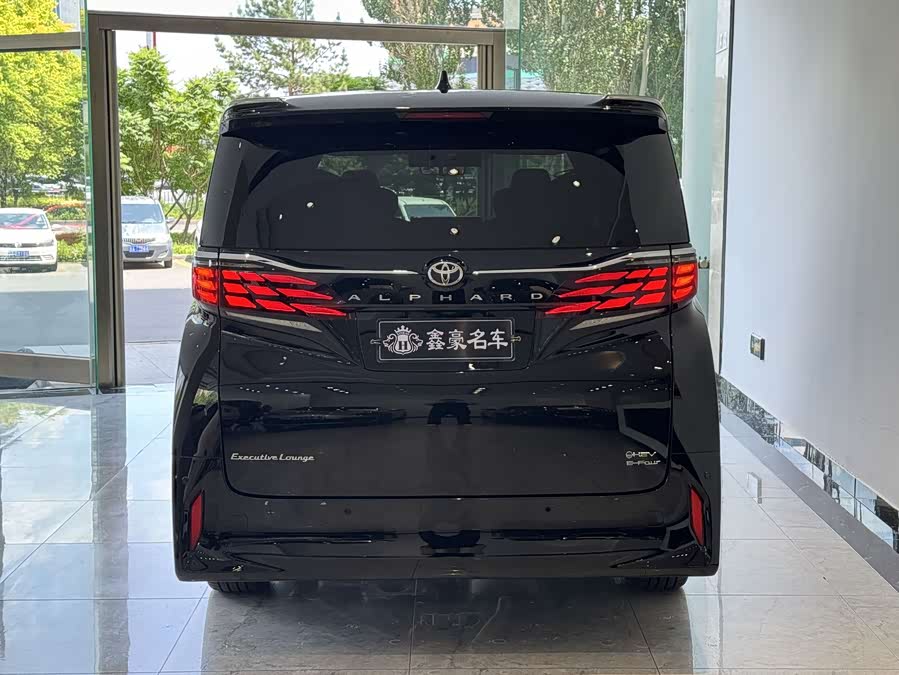 Toyota Alphard 2024, фото 24