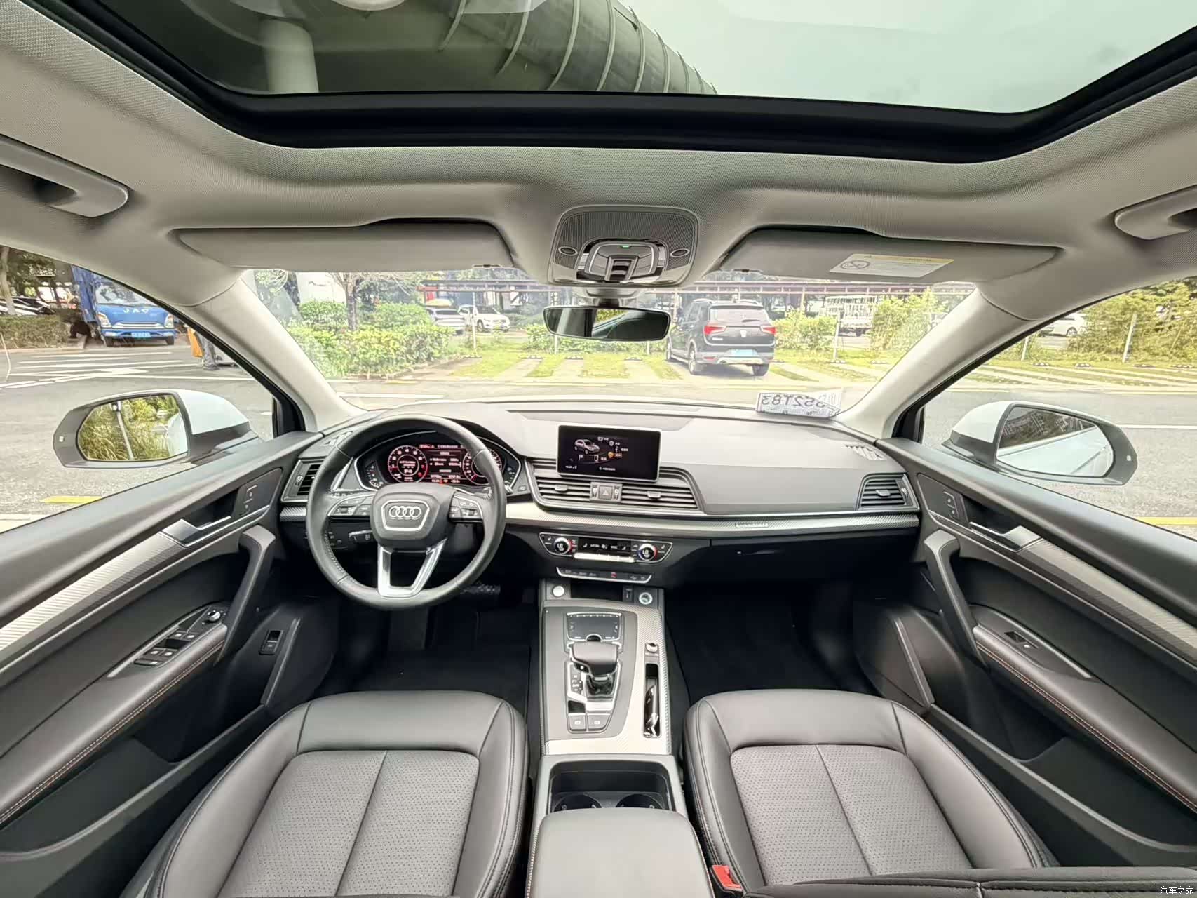 Audi Q5L, 2019 все фото