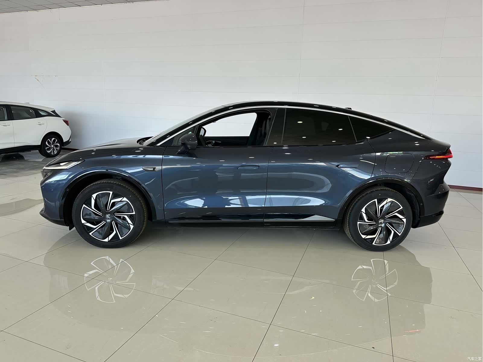 Rising Auto R7, 2026 3