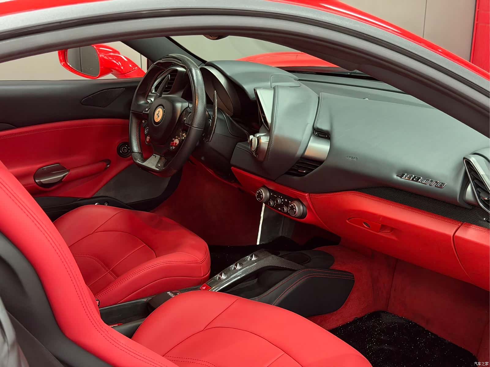 Ferrari 488, 2016 8