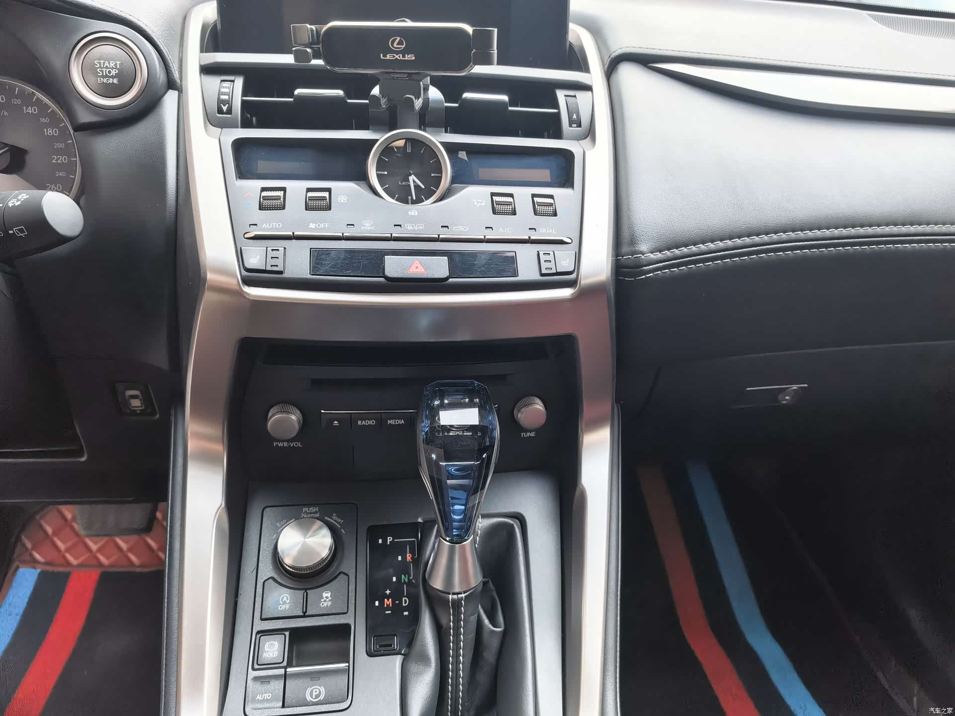 Lexus NX, 2018 14
