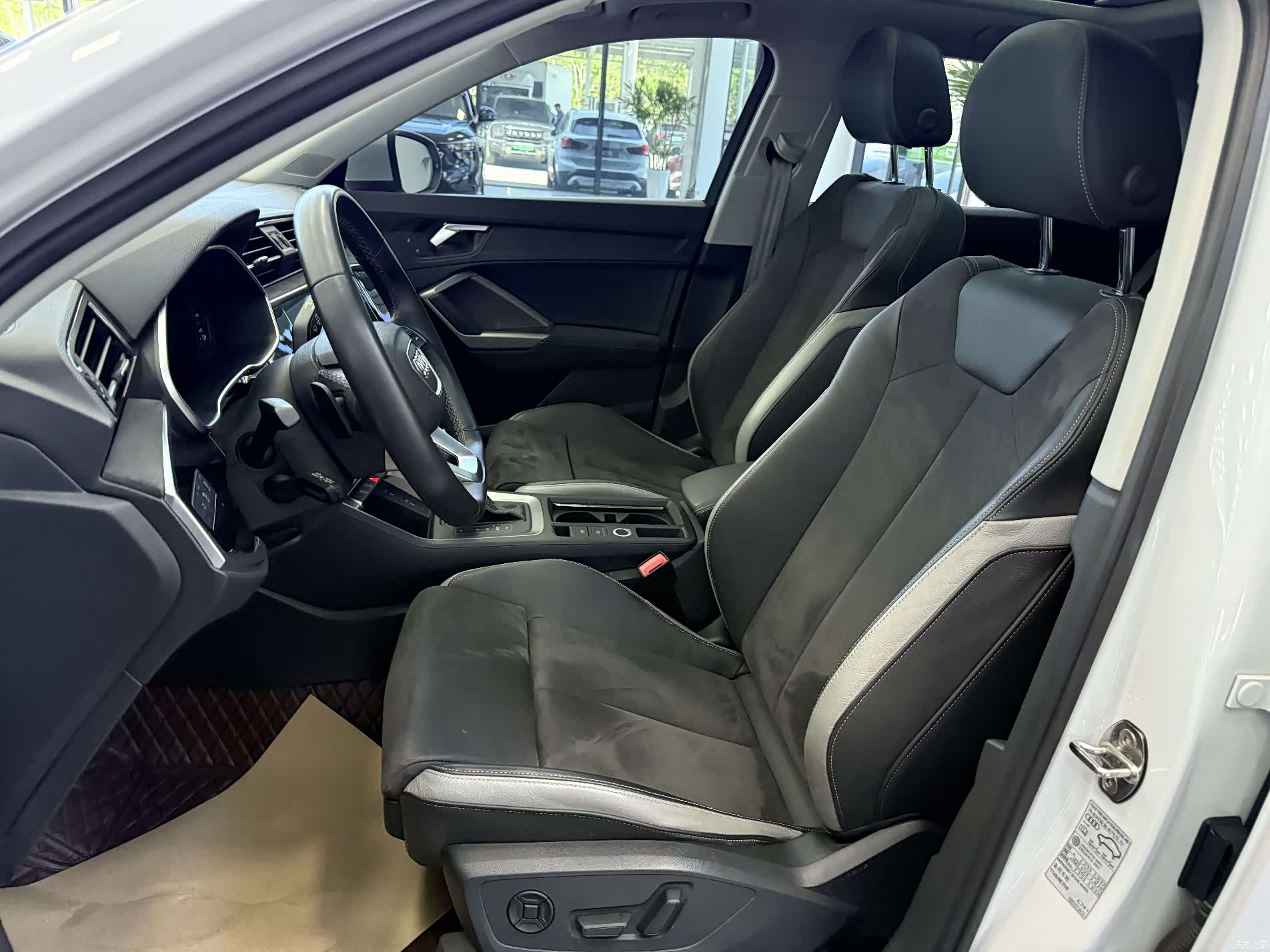 Audi Q3, 2023 11