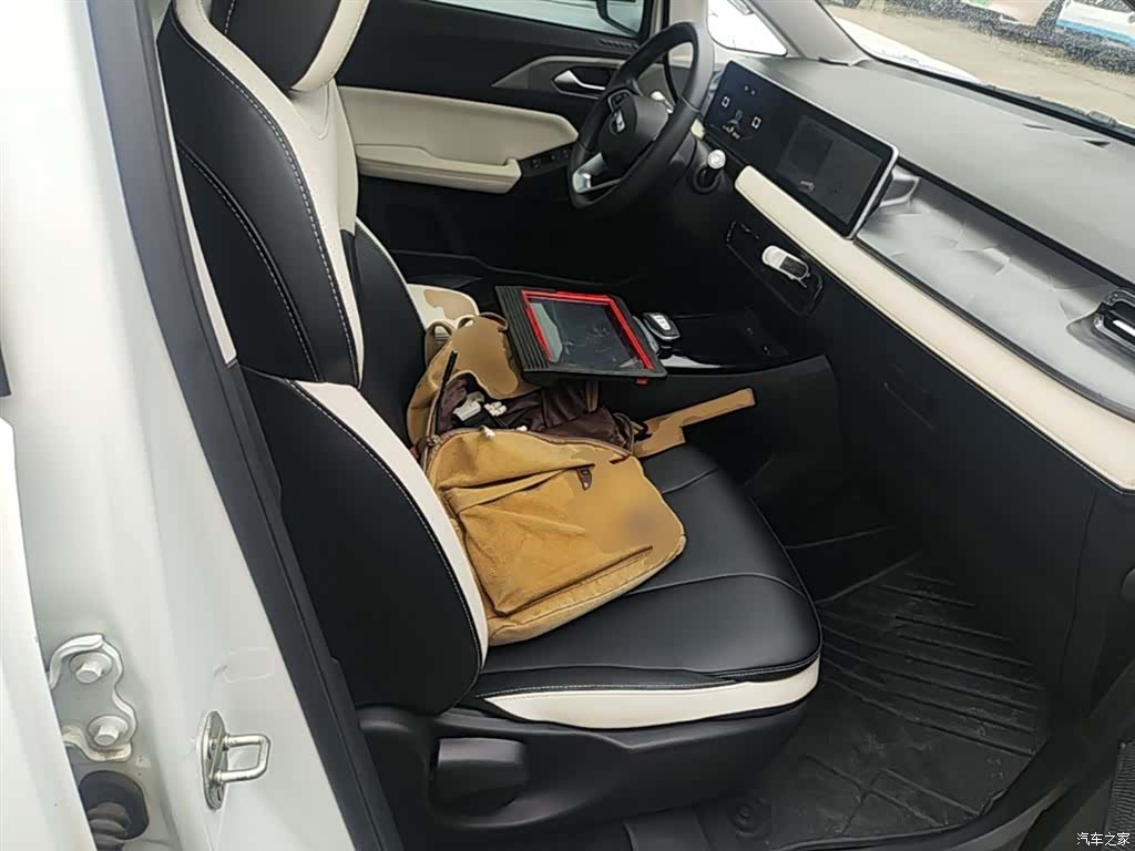Geely E, 2023 25