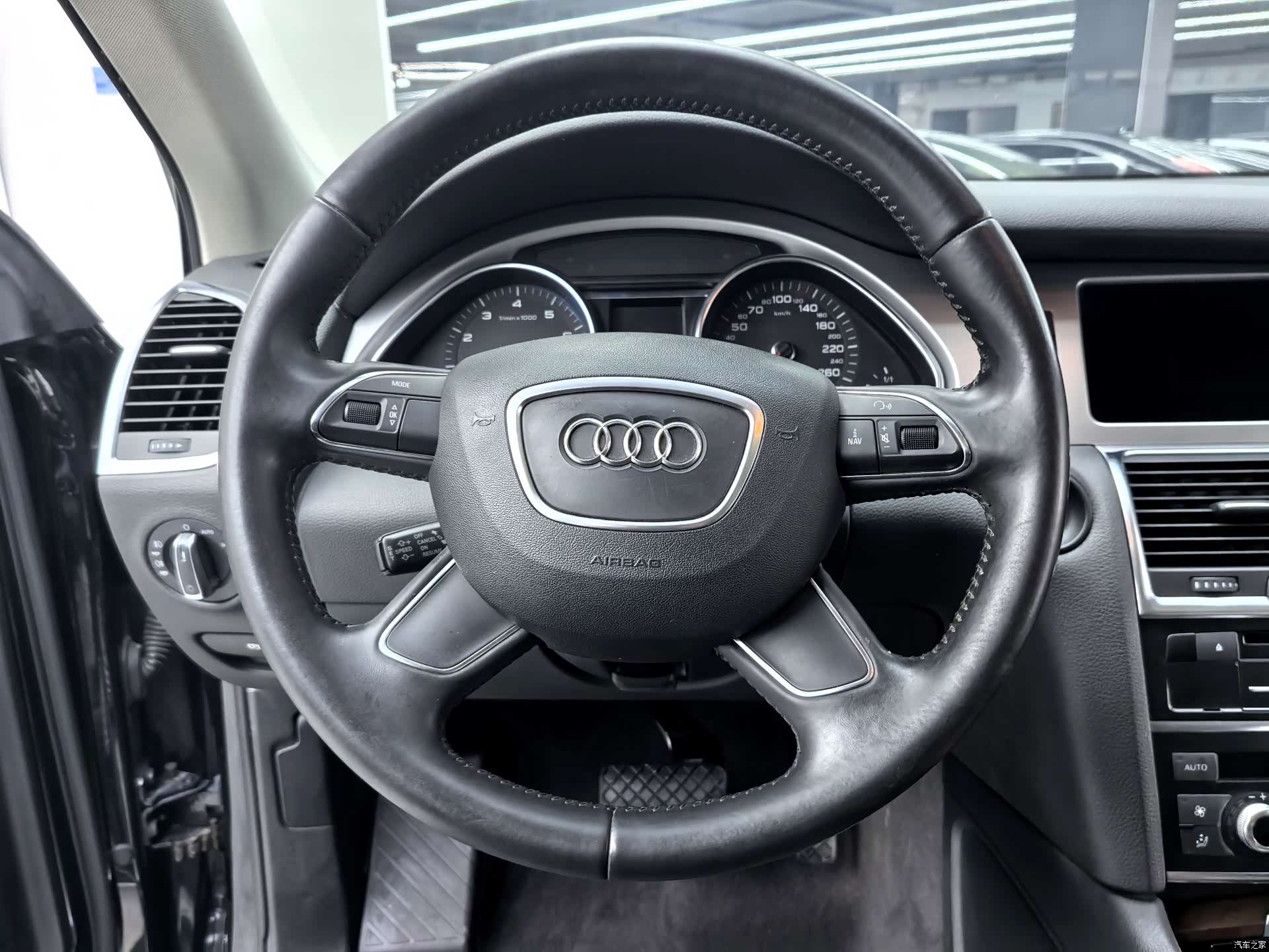 Audi Q7, 2012 4