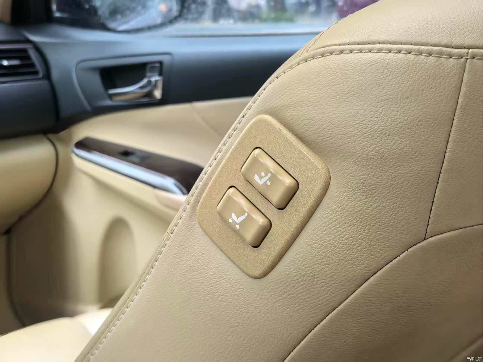 Toyota Camry, 2015 11