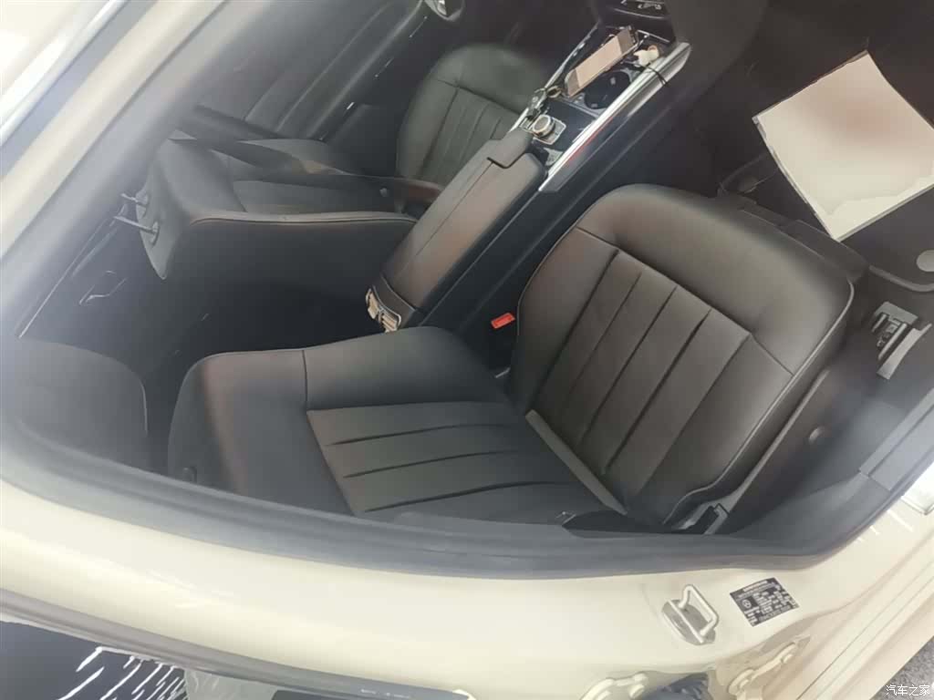 Mercedes-Benz E-Class, 2015 25