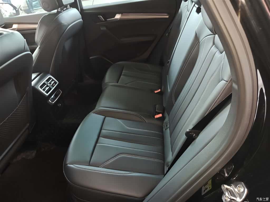 Audi Q5L, 2024 13
