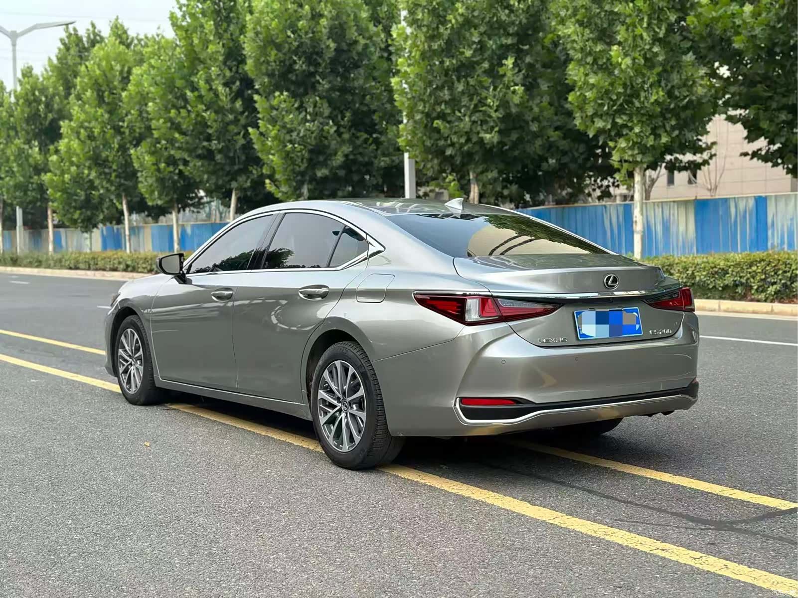 Lexus ES, 2022 8