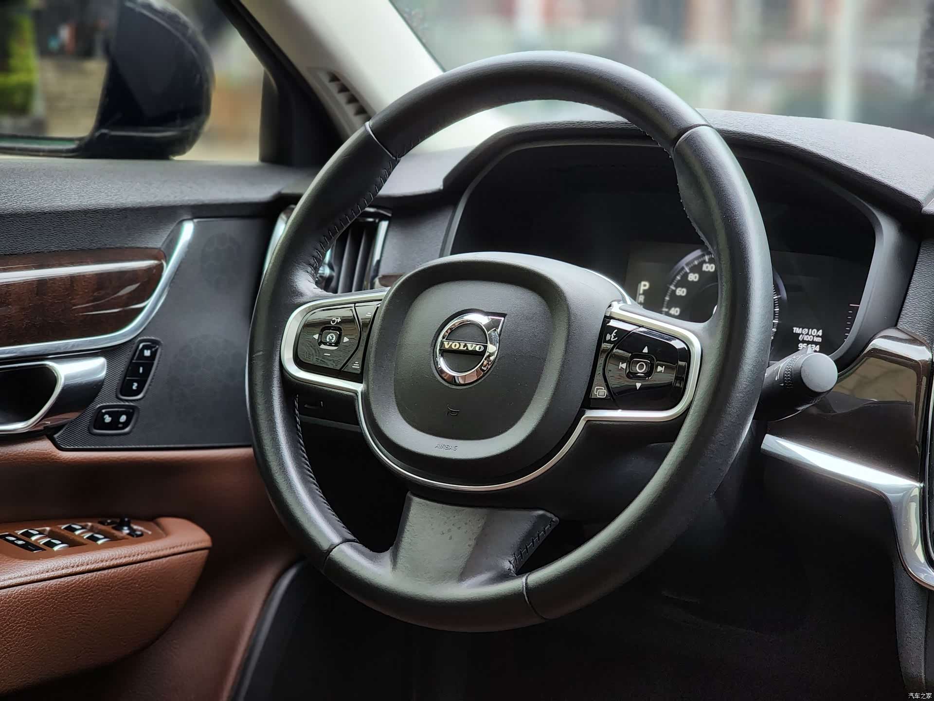 Volvo S90, 2018 9