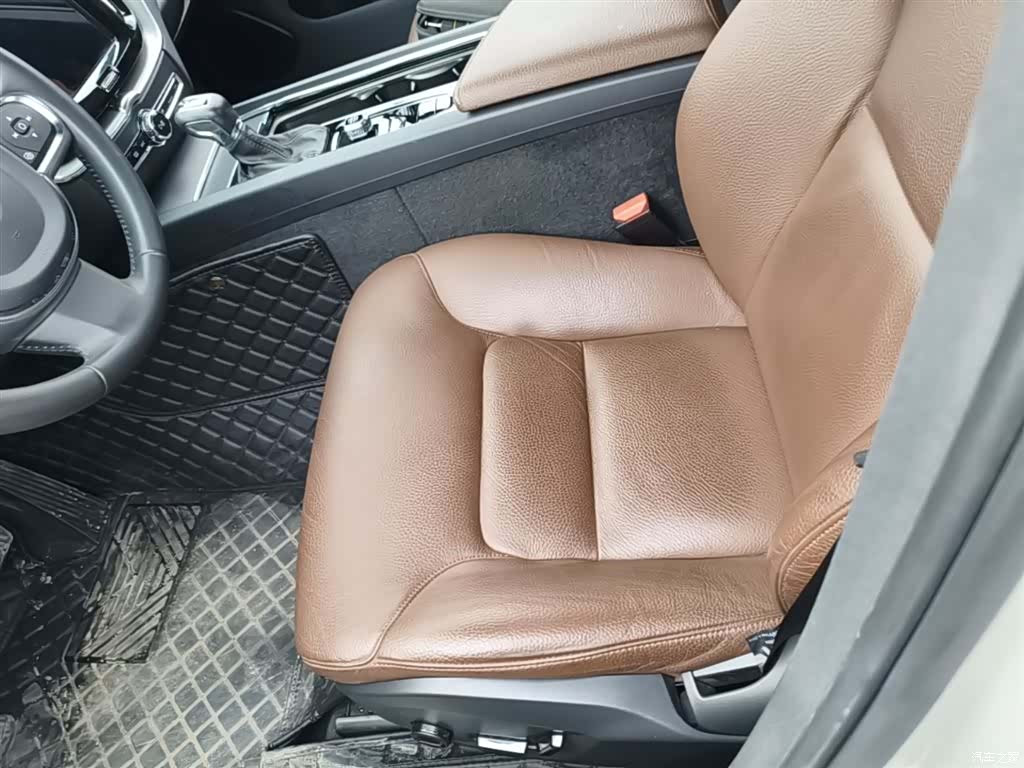 Volvo XC60, 2020 15