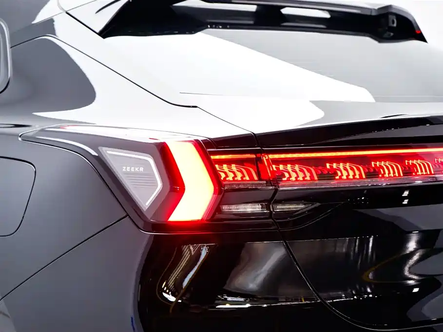 Zeekr 001
