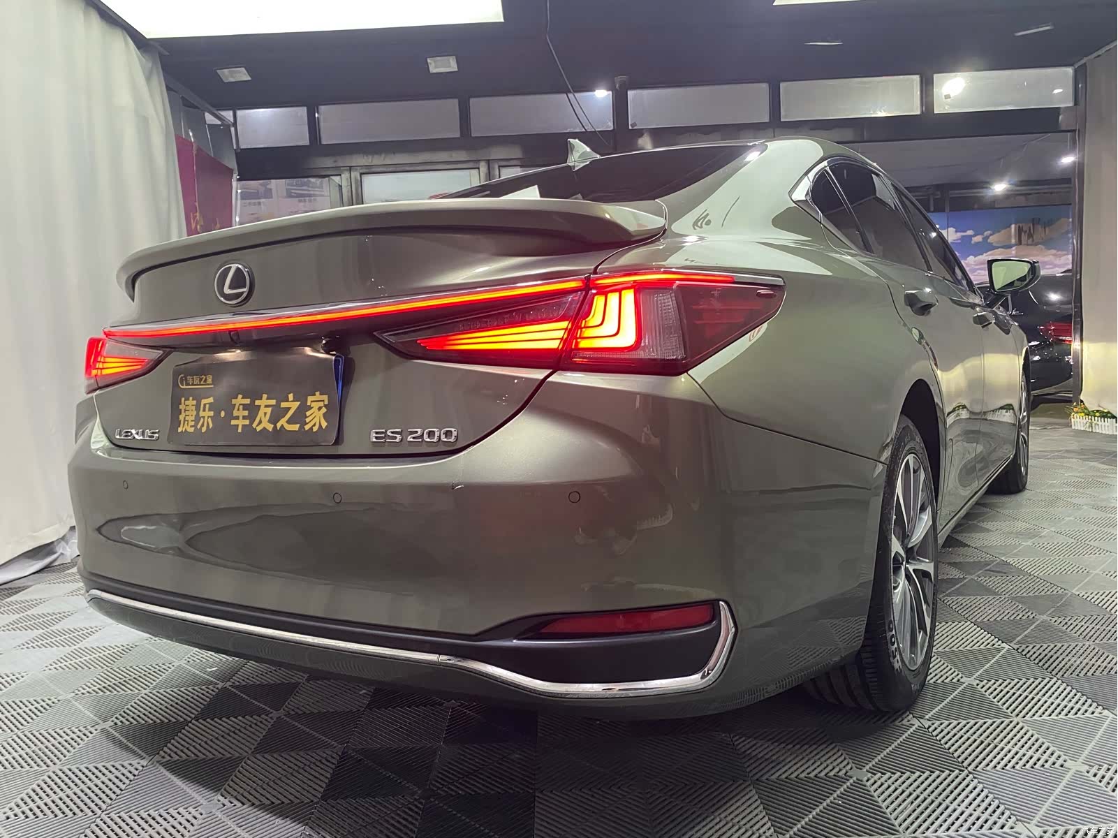 Lexus ES, 2022 7