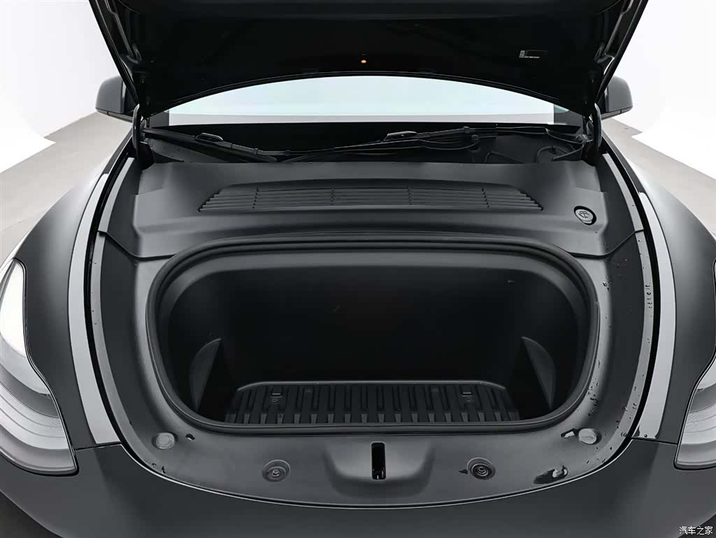 Tesla Model Y, 2021 17
