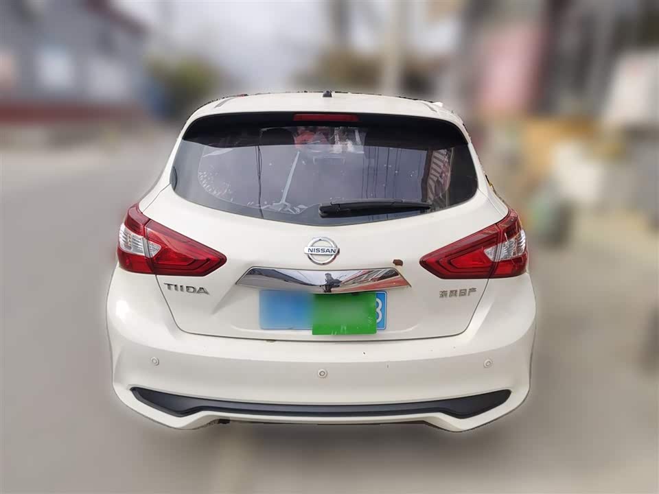 Nissan TIIDA