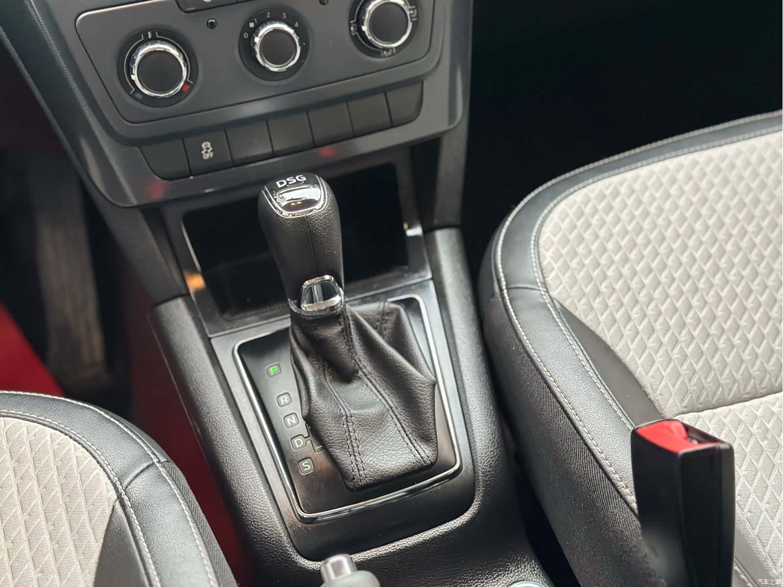 Skoda Yeti, 2017 11