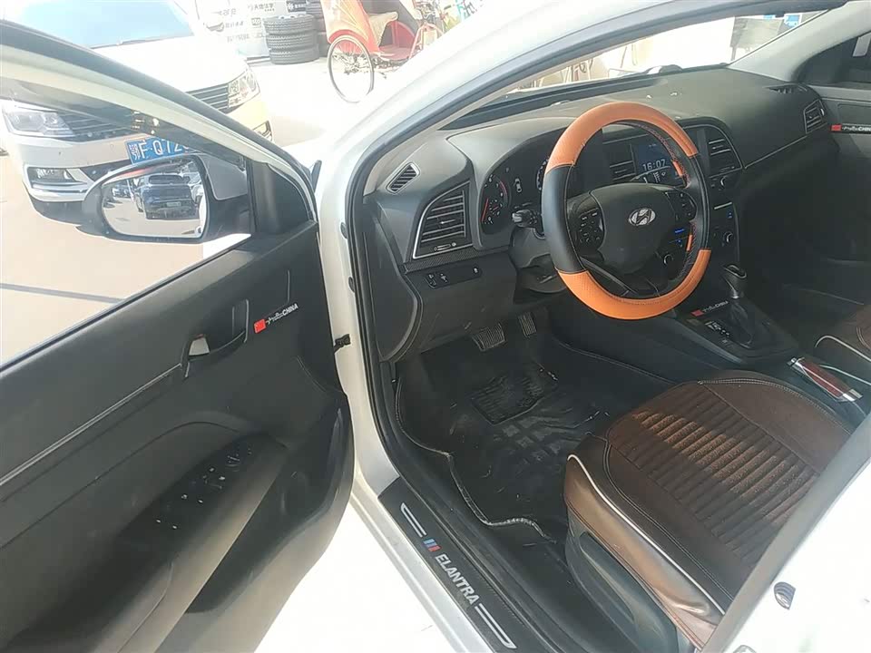 Hyundai Lead