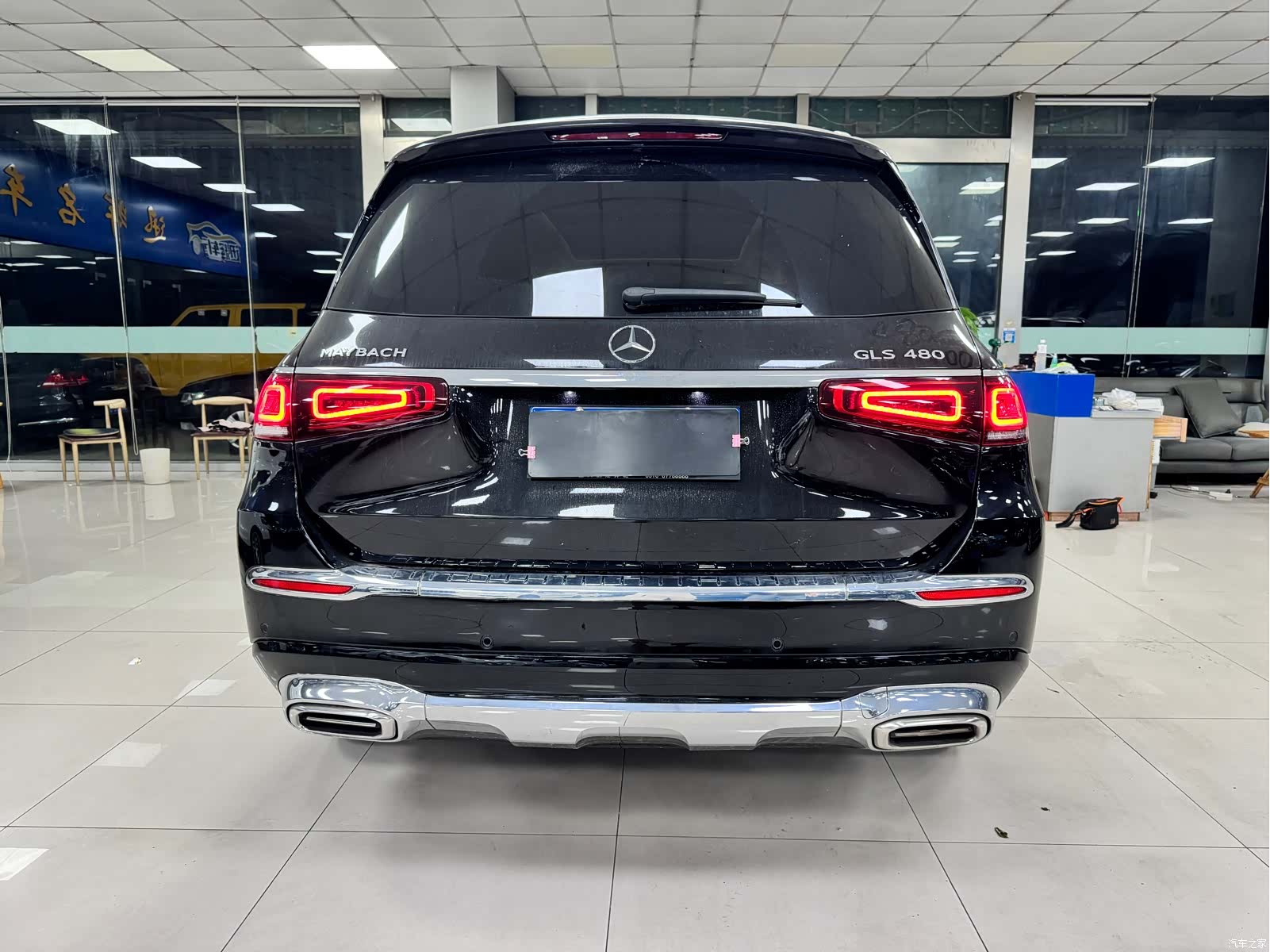 Maybach GLS, 2023 6