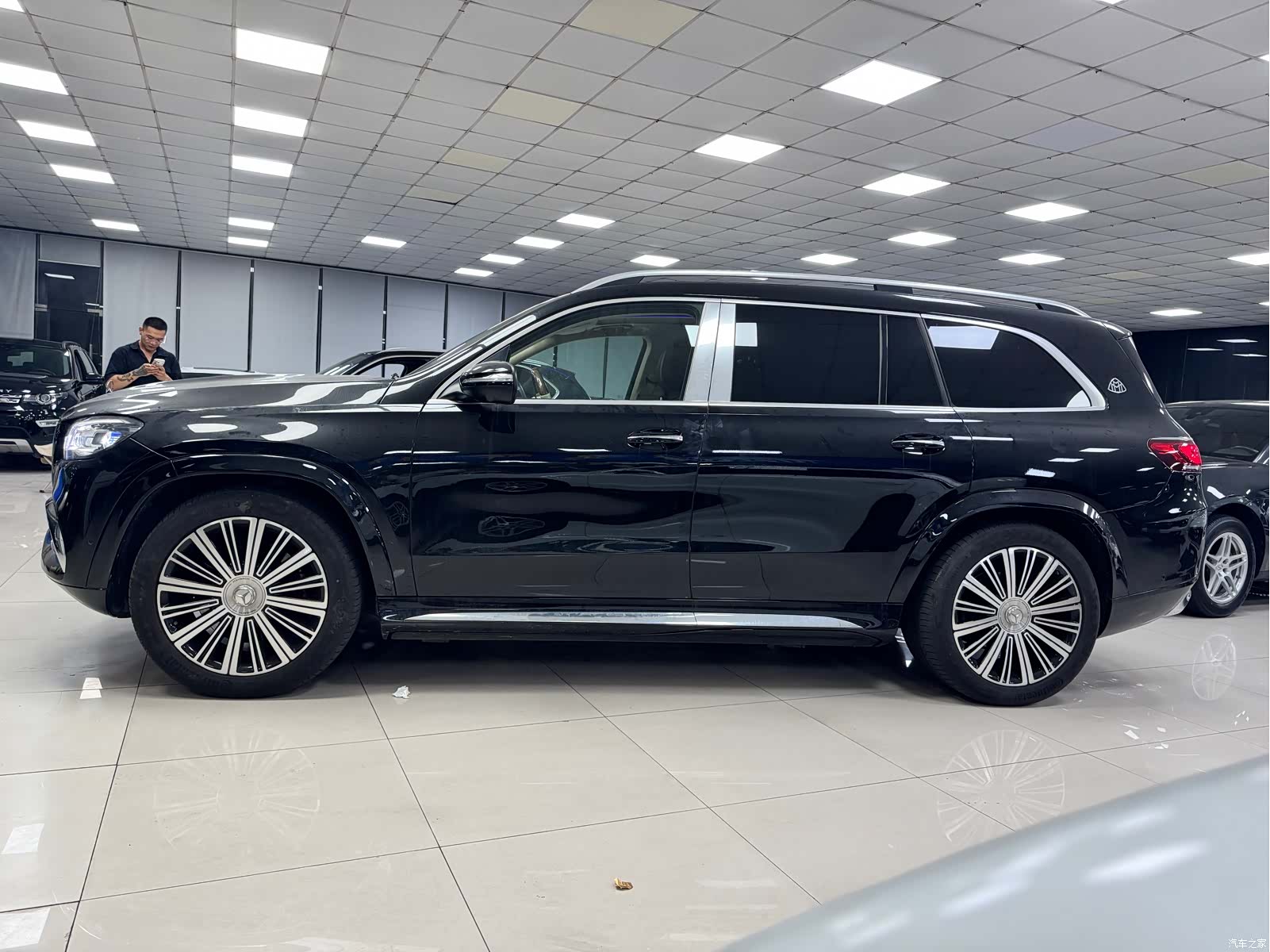 Maybach GLS, 2023 8