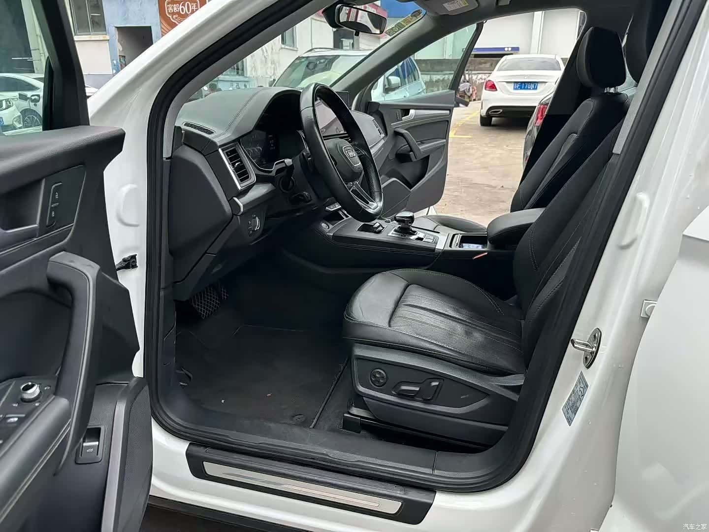 Audi Q5L, 2022 4