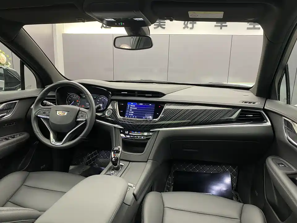 Cadillac XT6