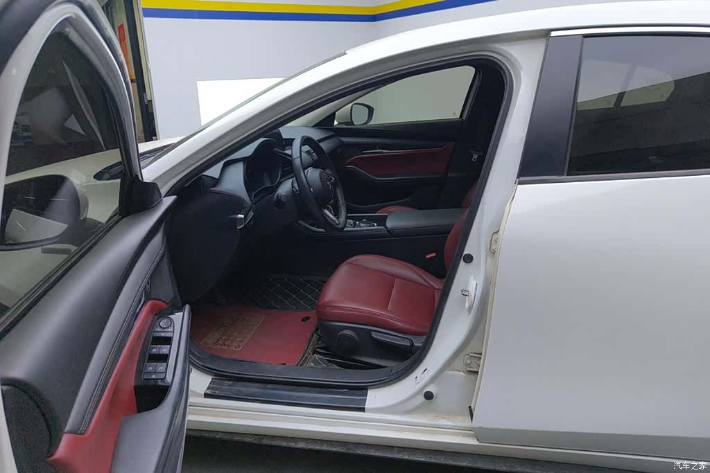 Mazda Mazda3, 2021 9