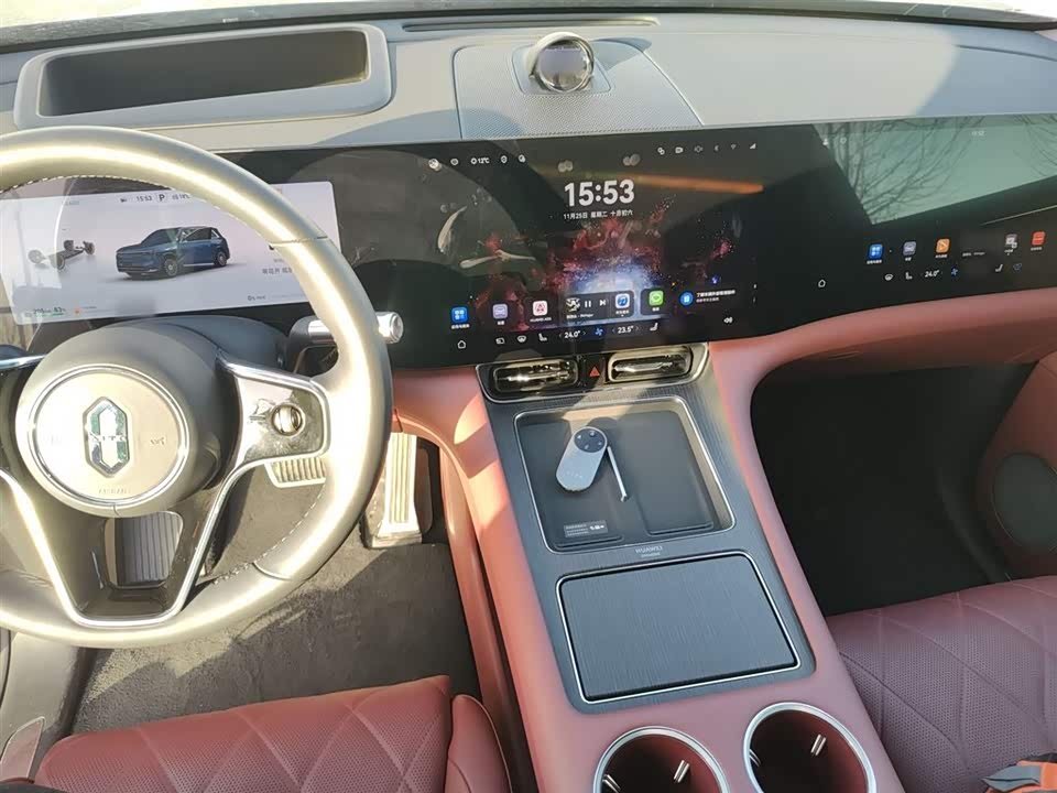 AITO Ask the world M8