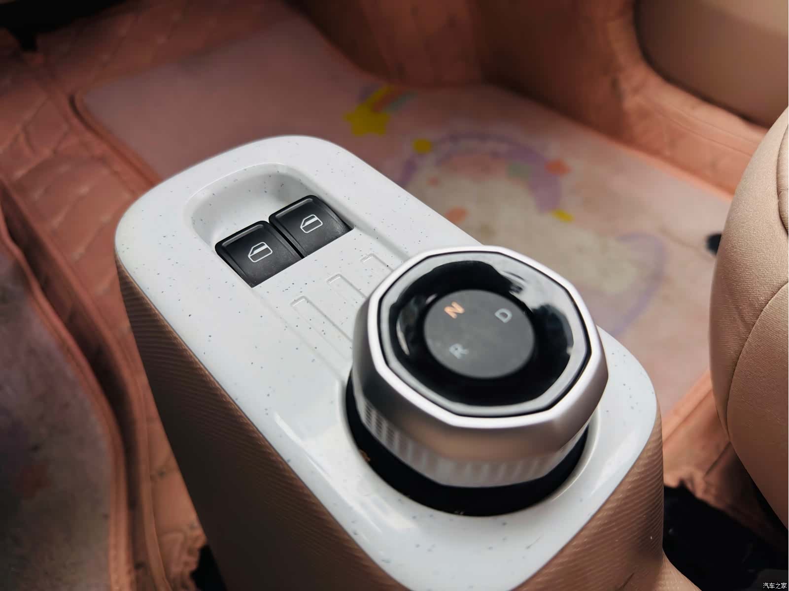 Geely Panda, 2023 10