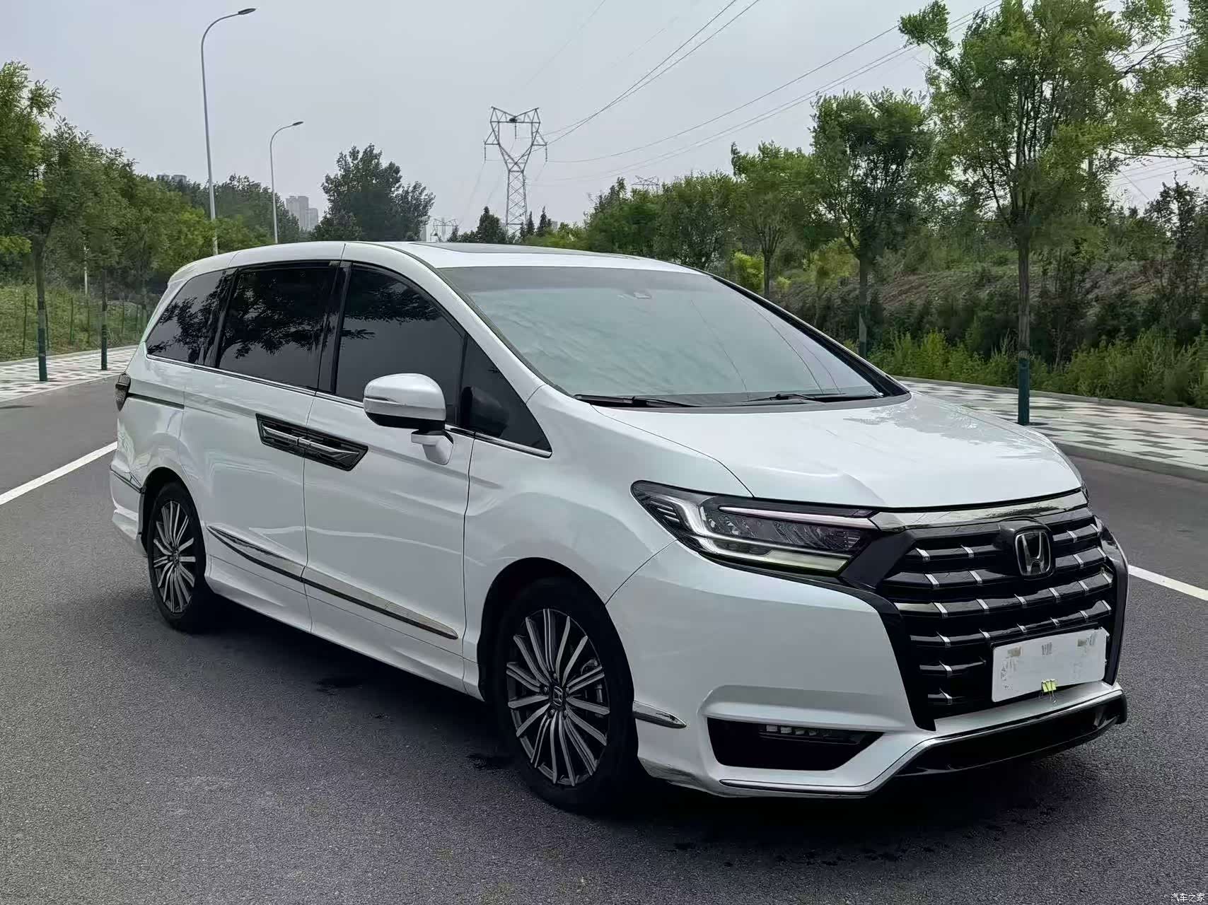 Honda Elysion, 2022 3